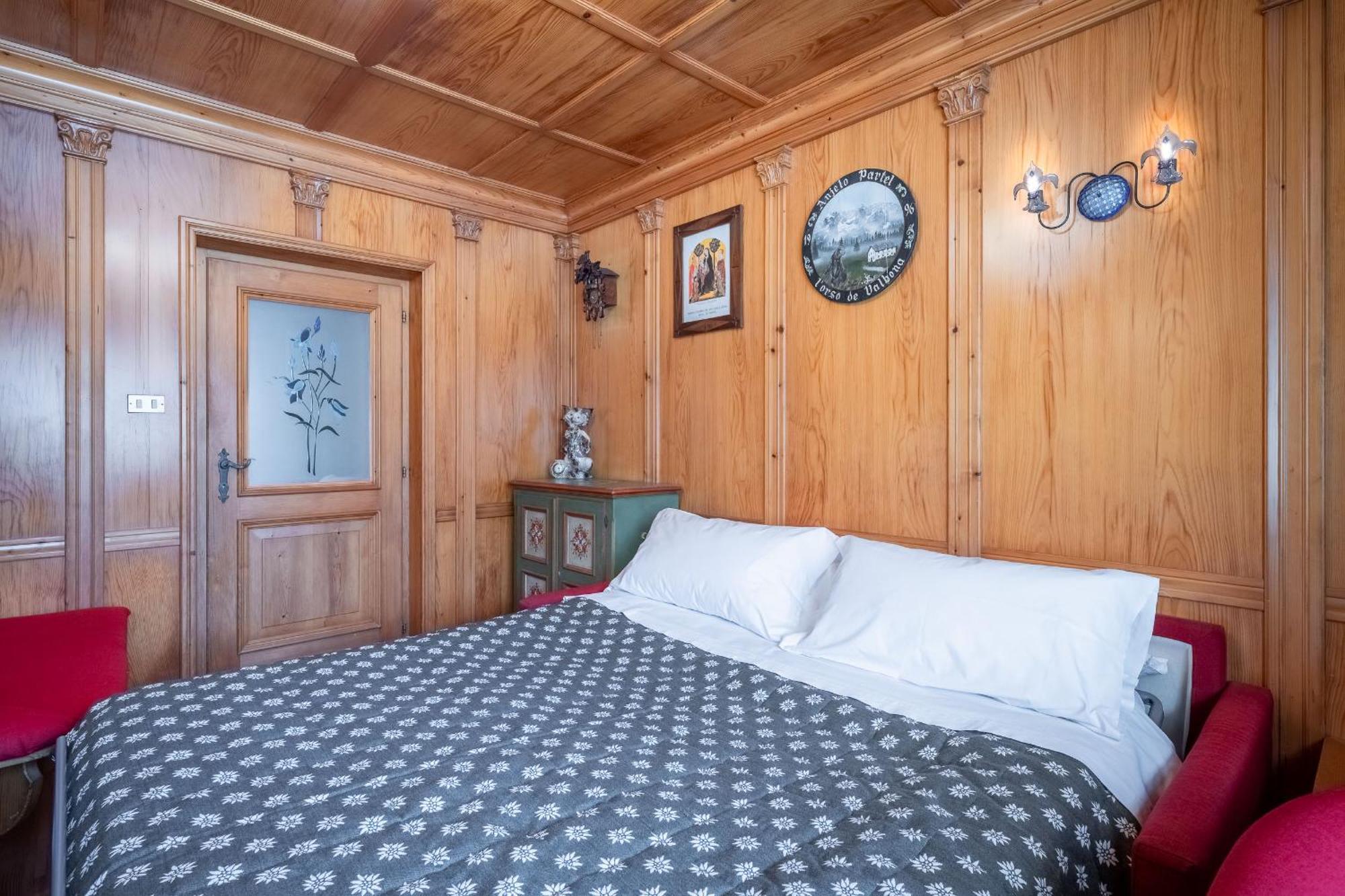 Olimpia Lodge Cortina d'Ampezzo Bagian luar foto